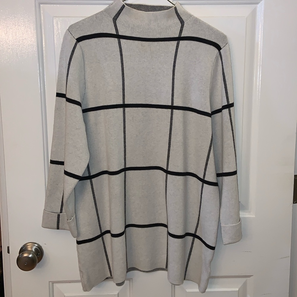 Mock Neck Sweater in Grey and Black